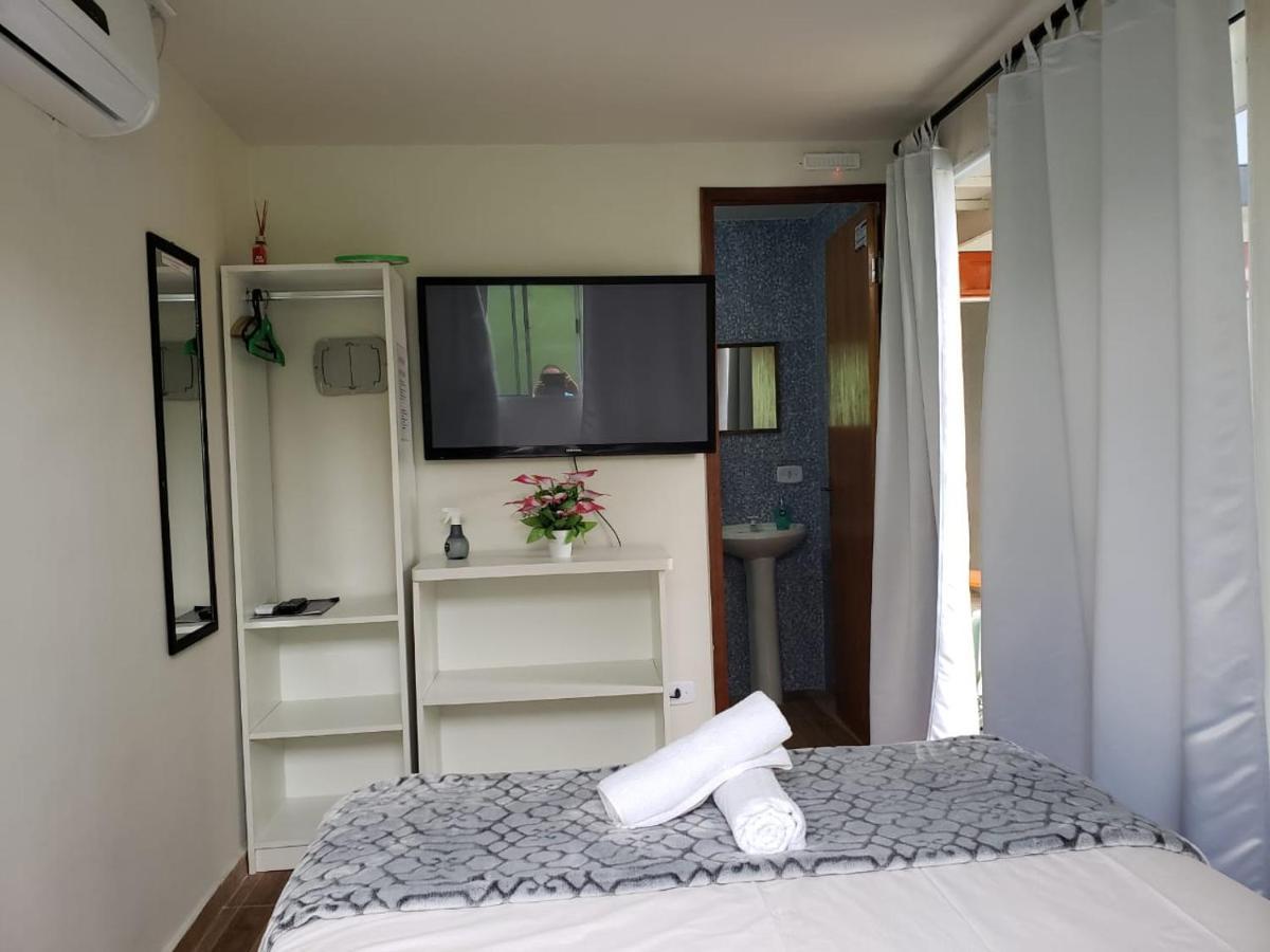 HOSTEL Suítes Containers Araquari Exteriér fotografie