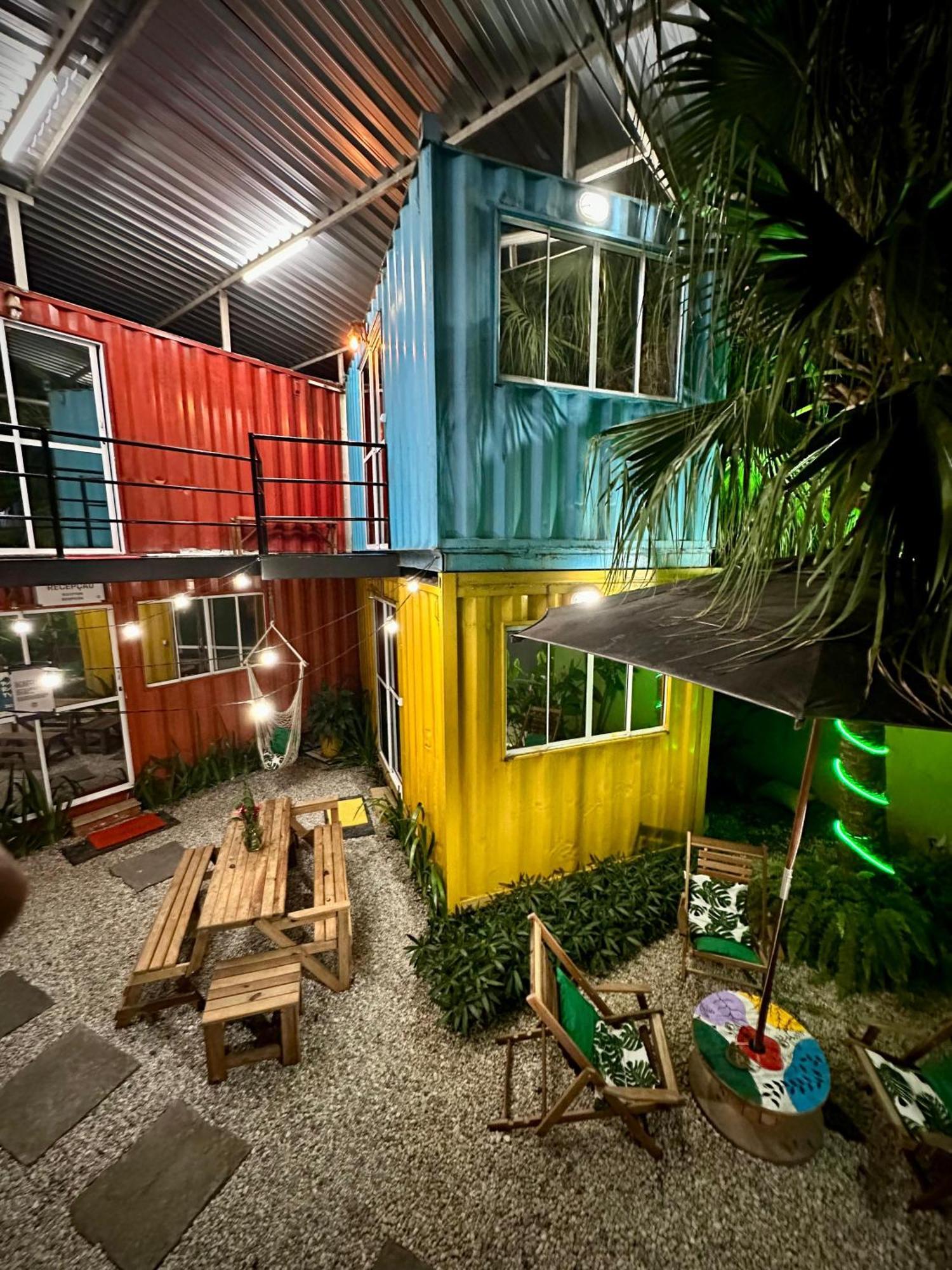 HOSTEL Suítes Containers Araquari Exteriér fotografie